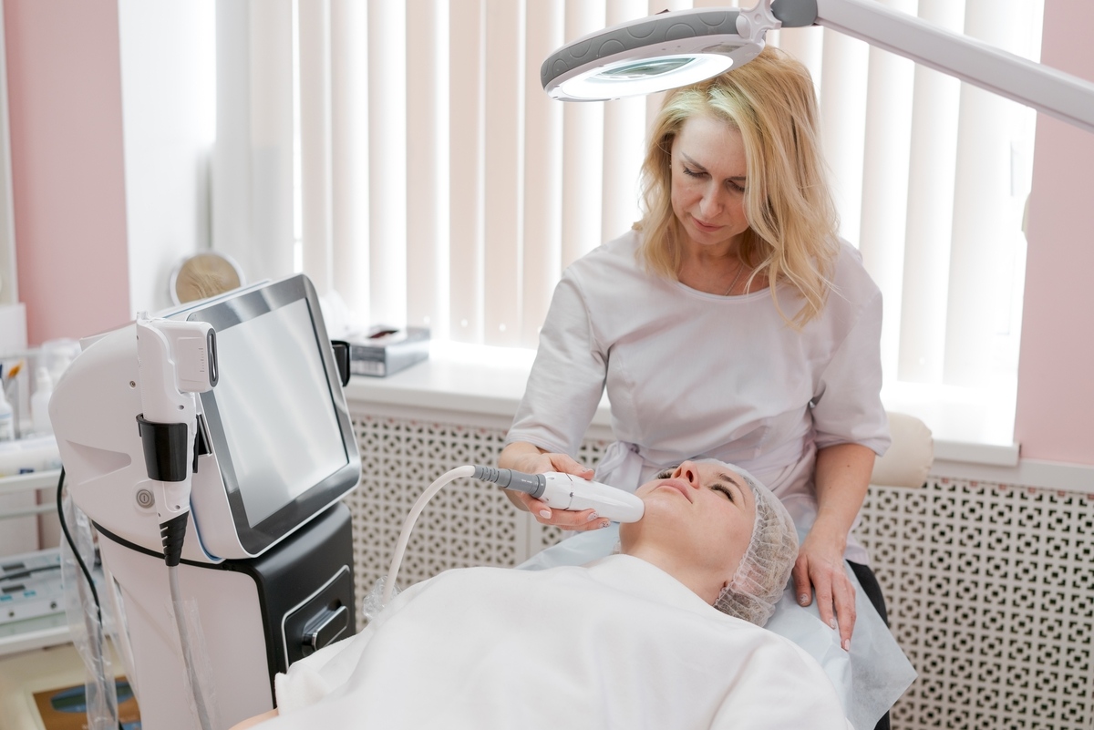 Morpheus8 vs. QuantumRF skin tightening procedure